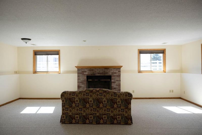 56936 Brookview Ln, New Ulm, MN 56073