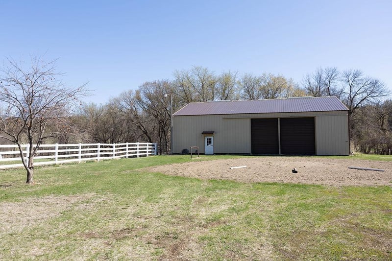 56936 Brookview Ln, New Ulm, MN 56073