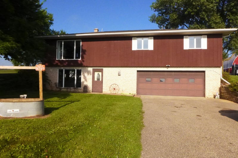N769 230th St, Elmwood, WI 54740