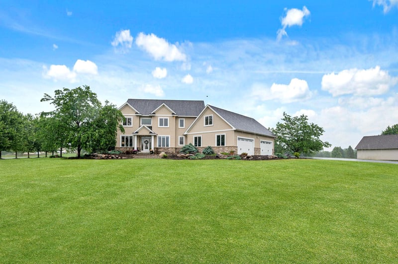 9450 Inverness Ct NW, Ramsey, MN 55303