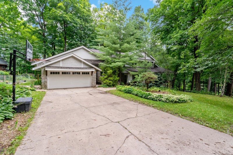 5490 Ridgewood Cv, Minnetrista, MN 55364