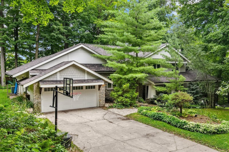 5490 Ridgewood Cv, Minnetrista, MN 55364