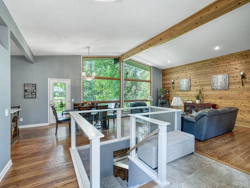 525 Rice Creek Ter NE, Fridley, MN 55432
