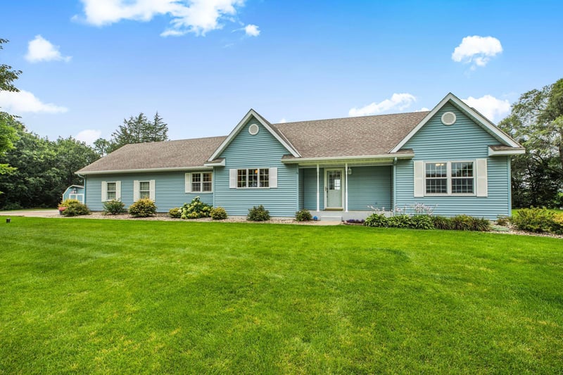 10315 Ferry Point Pl NW, Rice, MN 56367
