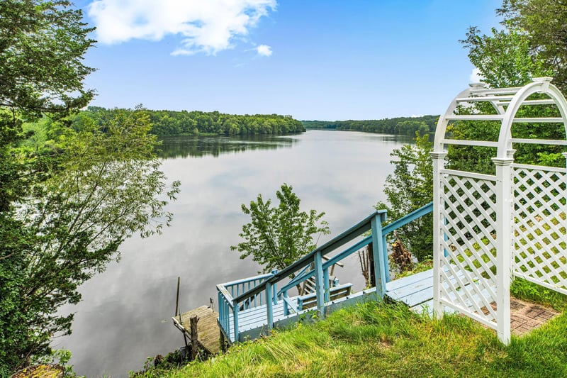 10315 Ferry Point Pl NW, Rice, MN 56367