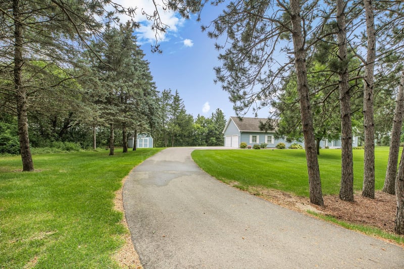 10315 Ferry Point Pl NW, Rice, MN 56367