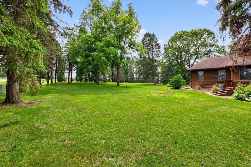 15412 84th Ave SE, Blooming Prairie, MN 55917