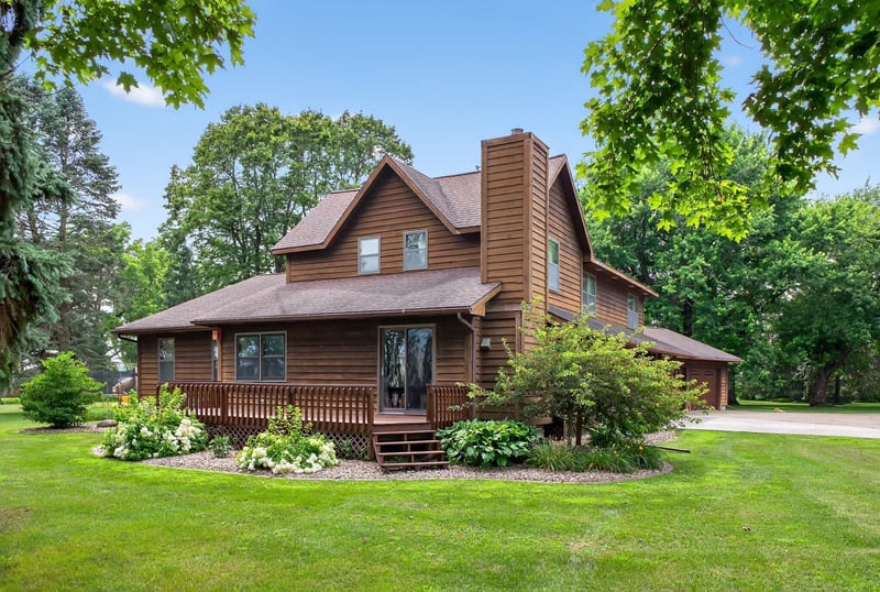 15412 84th Ave SE, Blooming Prairie, MN 55917