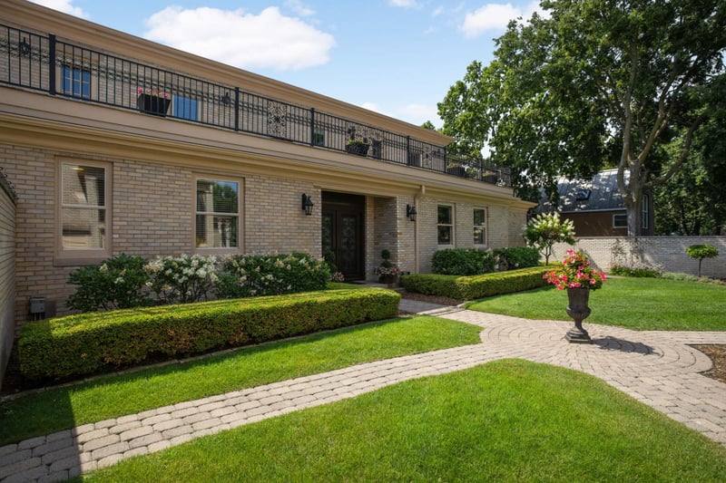 21 Avon St S #21, Saint Paul, MN 55105