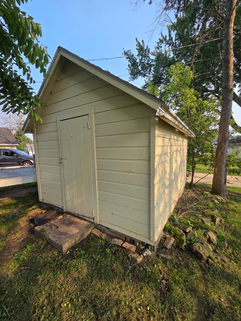 201 1st St SE, Hayfield, MN 55940