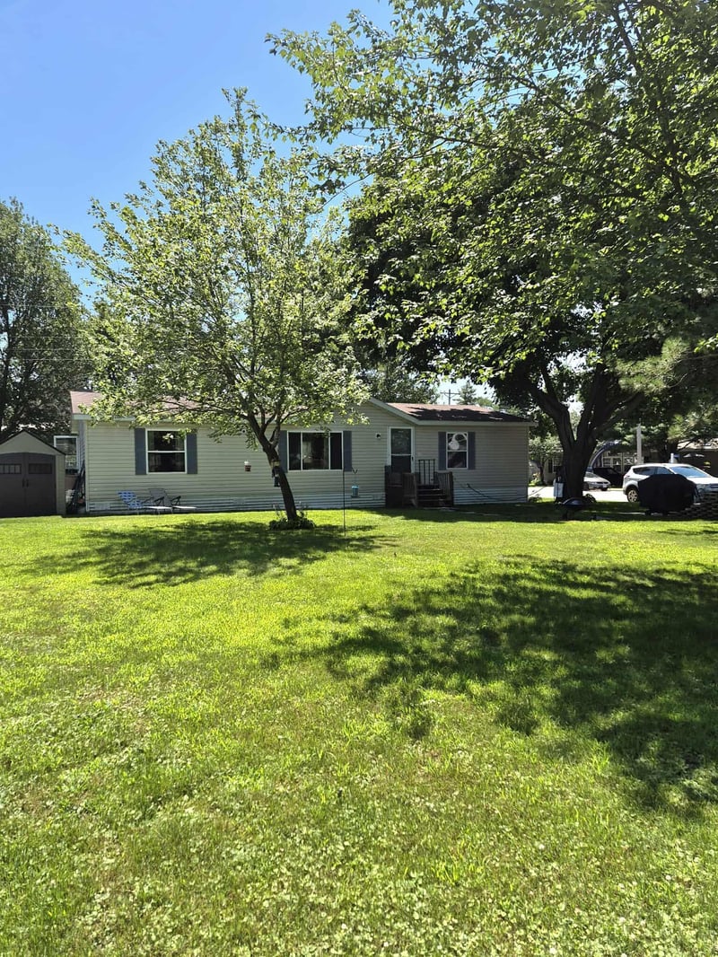 4002 Flamingo Dr NE, Ham Lake, MN 55304