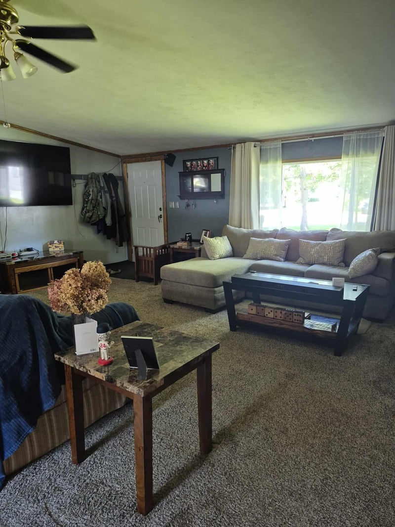 4002 Flamingo Dr NE, Ham Lake, MN 55304