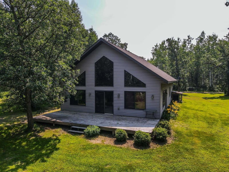 17606 390th St, Menahga, MN 56464