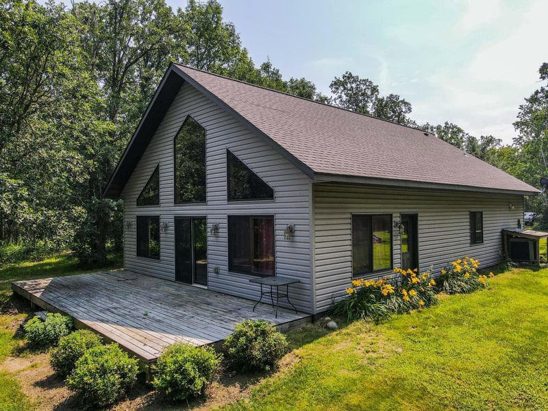 17606 390th St, Menahga, MN 56464