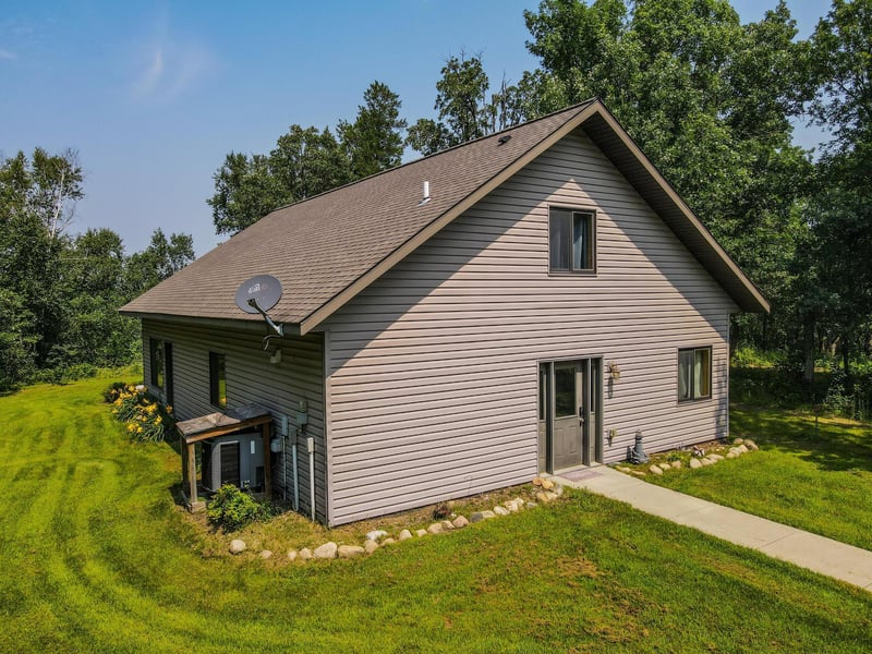 17606 390th St, Menahga, MN 56464