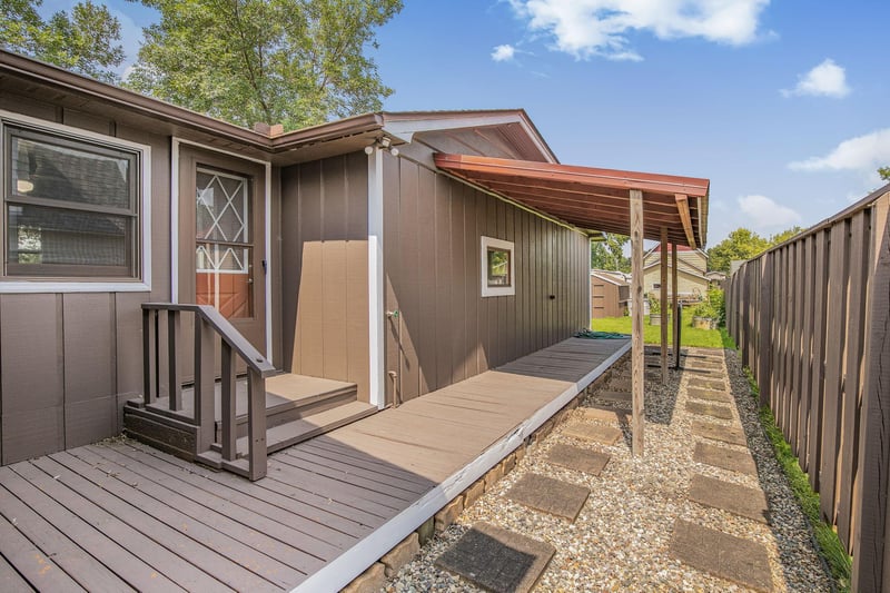 320 2nd Ave SW, Melrose, MN 56352