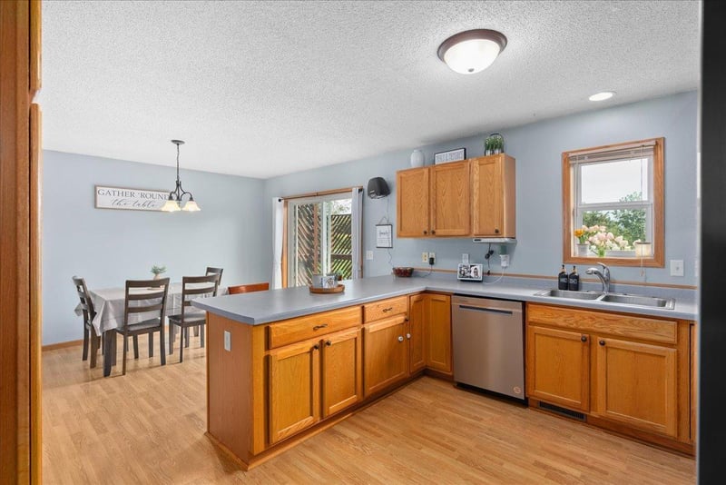 102 Oak Dr, Clayton, WI 54004