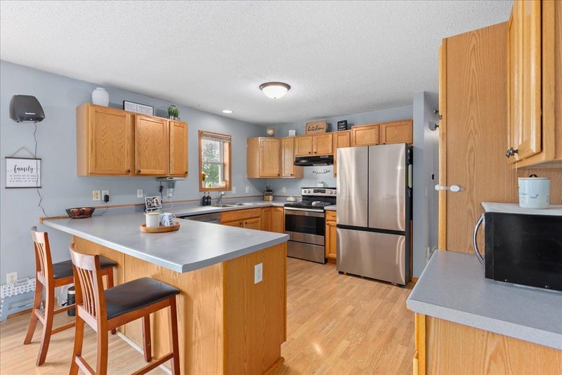 102 Oak Dr, Clayton, WI 54004