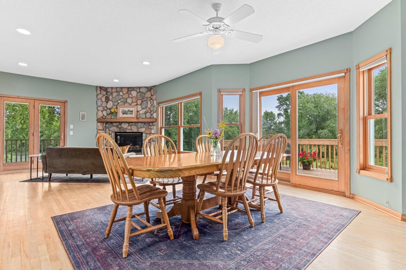 6520 Belle St, Loretto, MN 55357