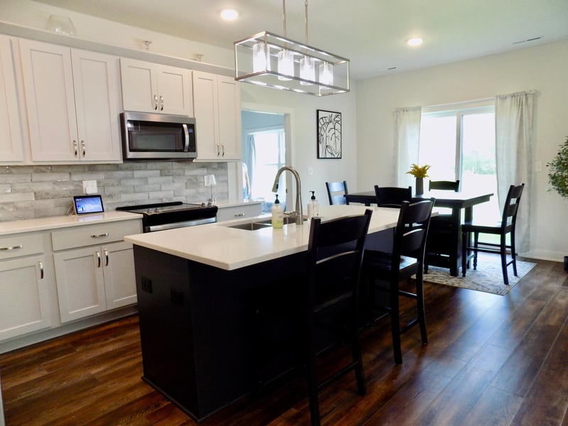 510 Kodiak Dr NW, Stewartville, MN 55976