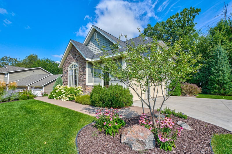 3328 Anric Dr, Eau Claire, WI 54701