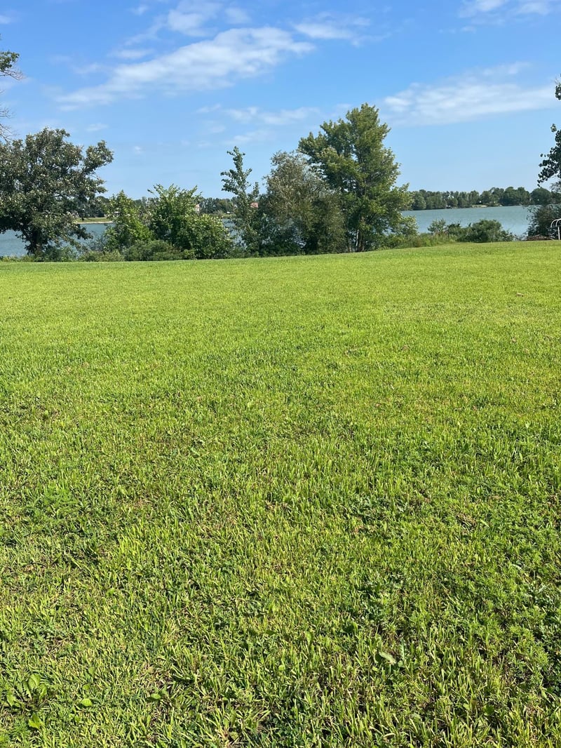 640 West Lake St W, Avoca, MN 56114