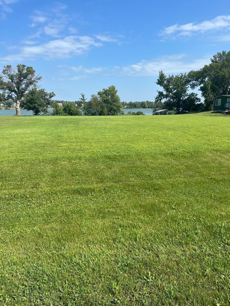640 West Lake St W, Avoca, MN 56114