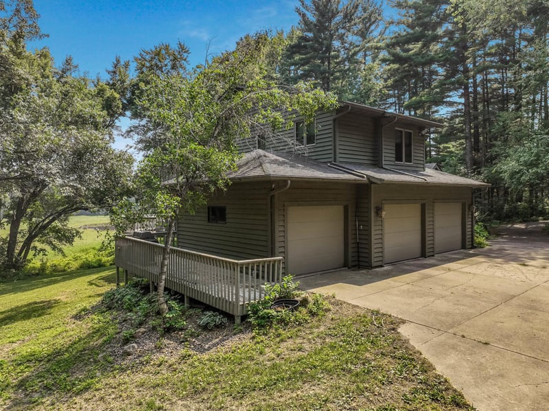 5163 Shellamie Dr, Eau Claire, WI 54701