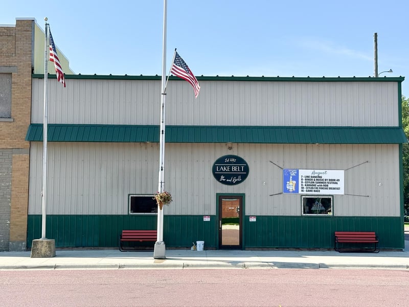 103 E Main St, Ceylon, MN 56121