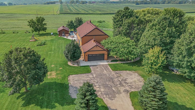 2374 Dempsey Ave NW, Buffalo, MN 55313