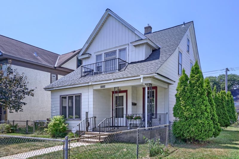 3304 Grand Ave S, Minneapolis, MN 55408