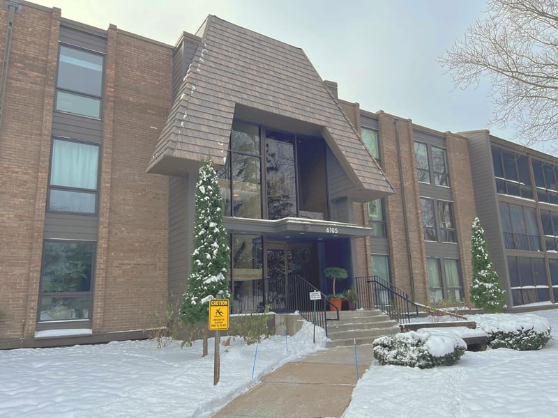 6105 Lincoln Dr #231, Edina, MN 55436