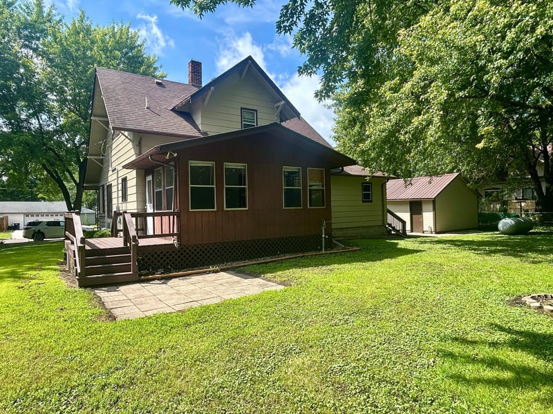440 11th St, Lafayette, MN 56054