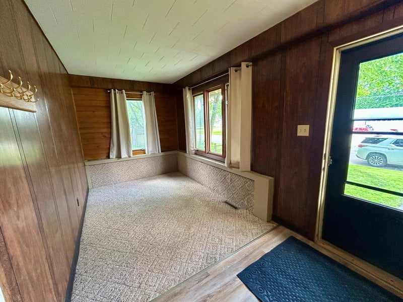 440 11th St, Lafayette, MN 56054
