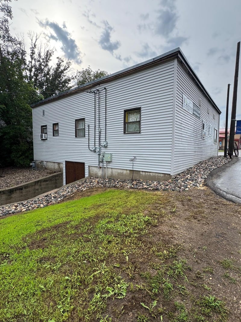 202 Main St, Dent, MN 56528