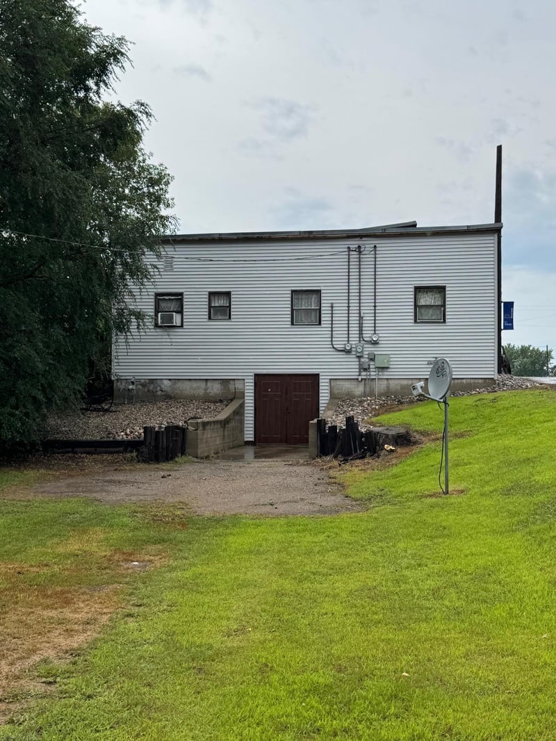 202 Main St, Dent, MN 56528