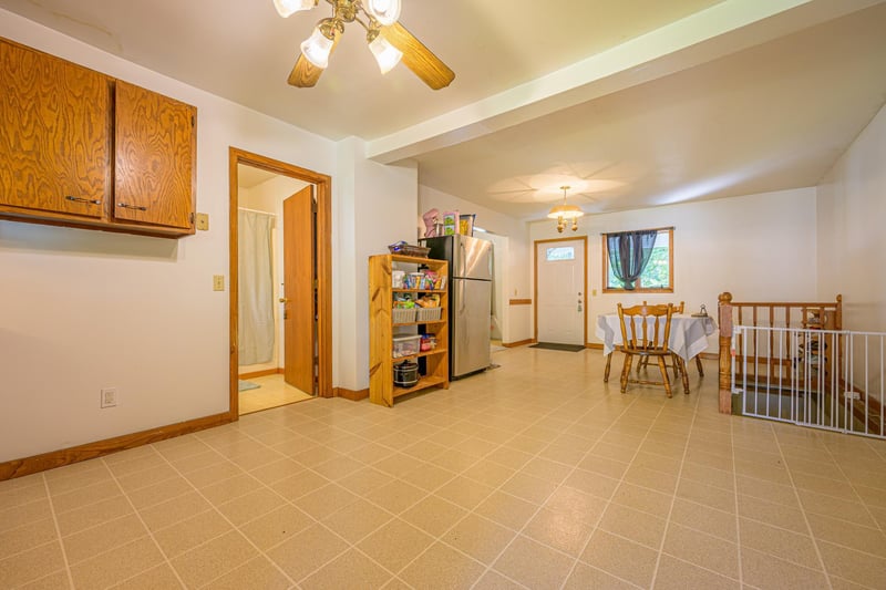 141 3rd St E, Hector, MN 55342