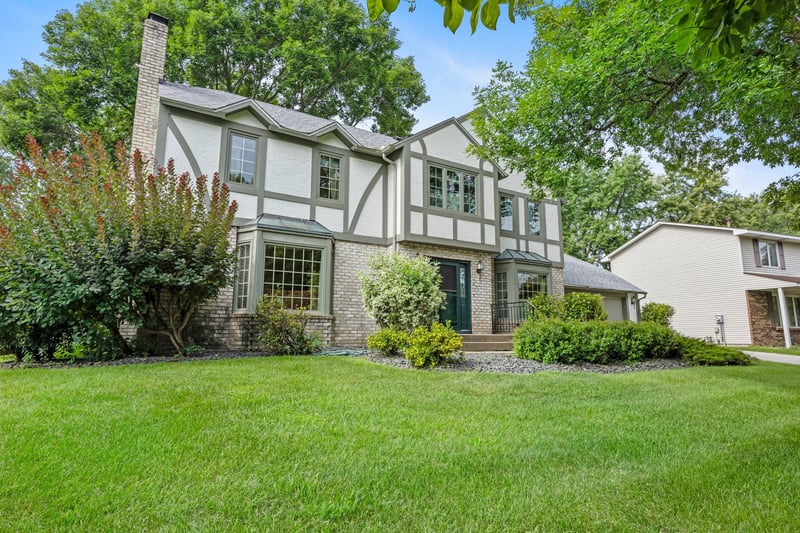 1724 Chatham Ave, Arden Hills, MN 55112