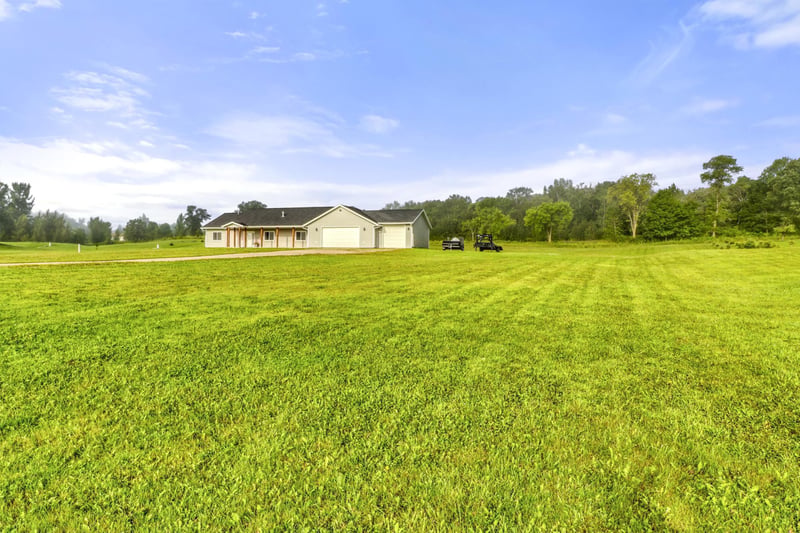 30822 Carefree Ln, Frazee, MN 56544
