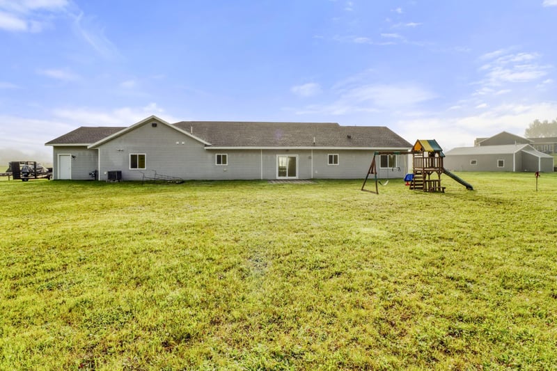 30822 Carefree Ln, Frazee, MN 56544