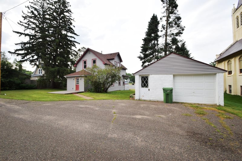 117 Main St W, Milltown, WI 54858
