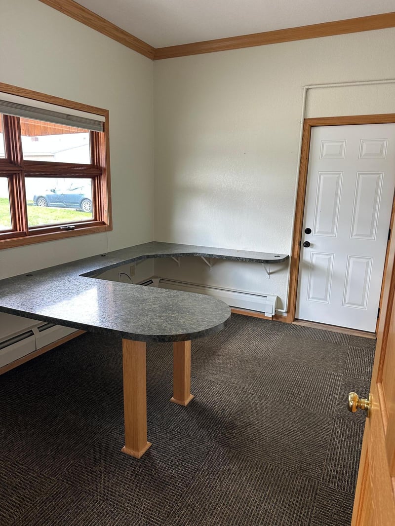 108 1st St NE, Baudette, MN 56623