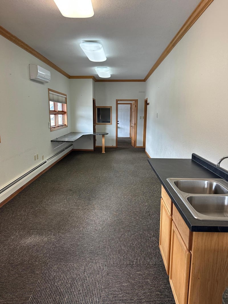 108 1st St NE, Baudette, MN 56623