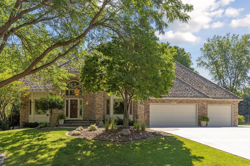 3600 Wedgewood Ln N, Plymouth, MN 55441
