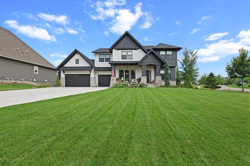 24565 Bentgrass Way, Excelsior, MN 55331