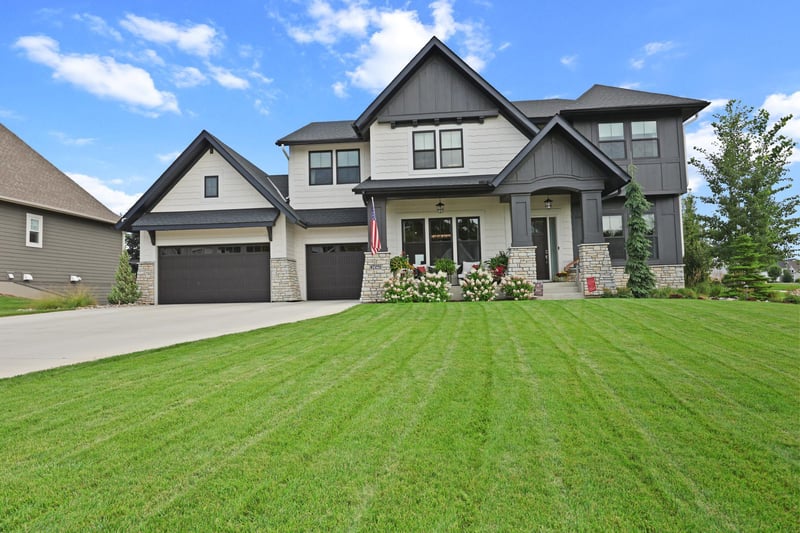 24565 Bentgrass Way, Excelsior, MN 55331