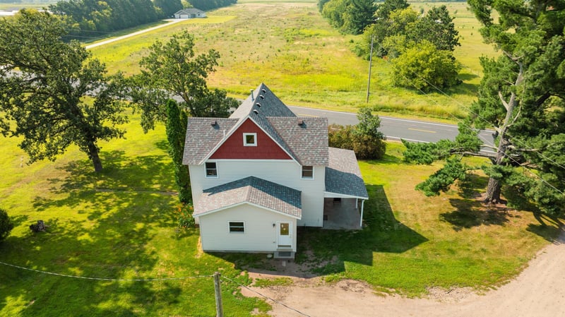 9484 Sunrise Rd, Harris, MN 55032