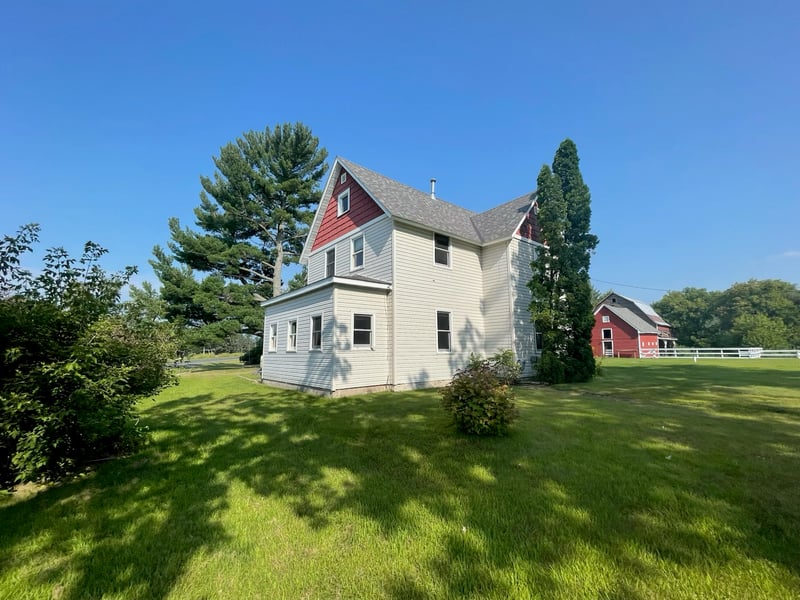 9484 Sunrise Rd, Harris, MN 55032