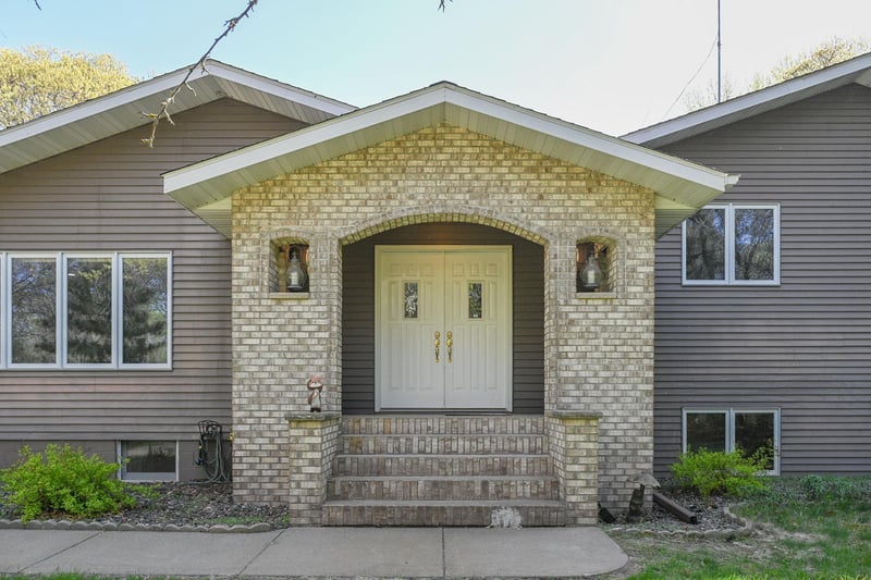 10904 Harvest Rd, Little Falls, MN 56345