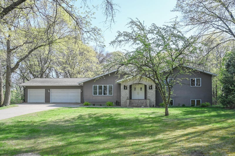 10904 Harvest Rd, Little Falls, MN 56345